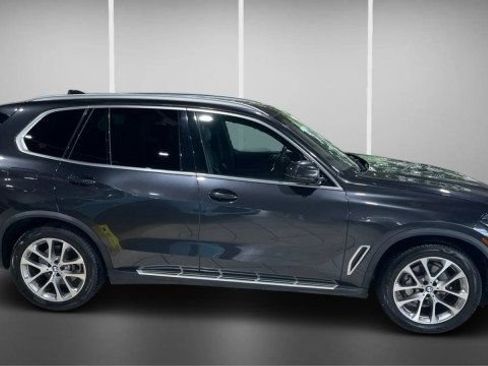 Used 2023 BMW X5 xDrive40i AWD/4WD image 4