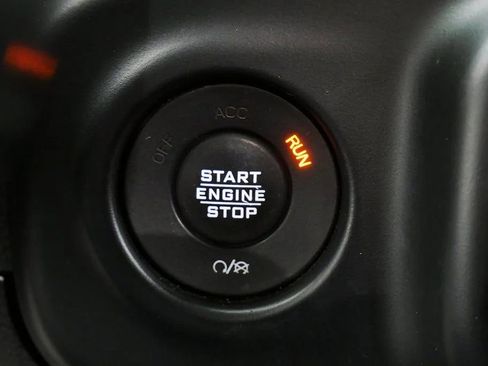 Used 2020 Jeep Gladiator Overland AWD/4WD image 26