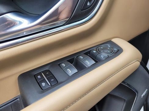 Used 2023 Chevrolet Suburban Premier w/ Premium Package 2 image 30