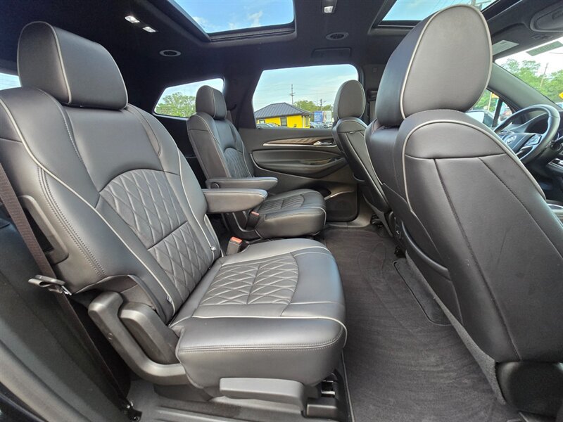 Used 2022 Buick Enclave Avenir w/ Avenir Technology Package AWD/4WD image 19