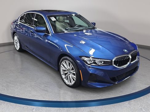 Certified 2024 BMW 330i Sedan w/ Premium Package RWD image 4