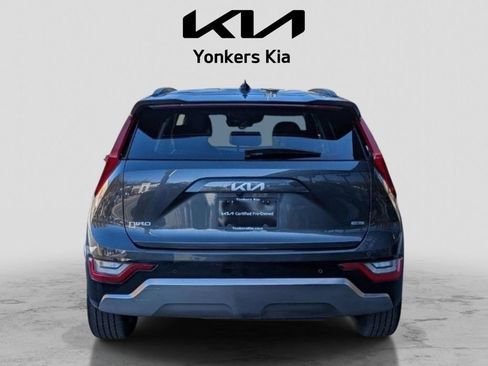 Used 2024 Kia Niro SX Touring FWD image 7