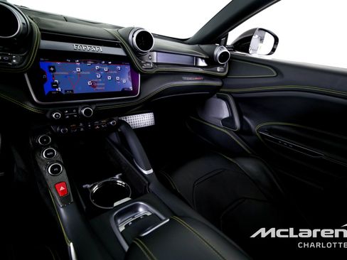 Used 2018 Ferrari GTC4Lusso T image 15