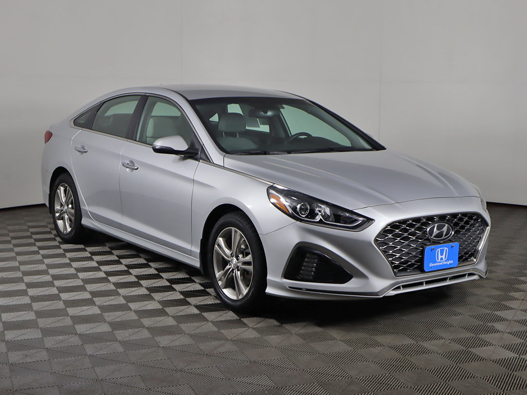 Used 2019 Hyundai Sonata SEL w/ Winter Weather Package FWD image 2
