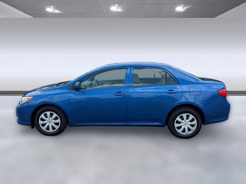 Used 2010 Toyota Corolla LE w/ All Weather Guard Pkg FWD image 2