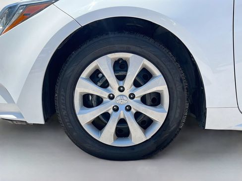 Used 2026 Toyota Corolla LE FWD image 29