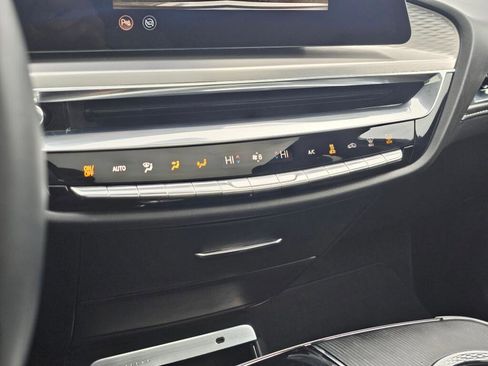 Certified 2024 Cadillac Lyriq Luxury image 34