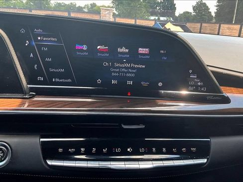 Used 2024 Cadillac Escalade Sport Platinum w/ LPO, ONYX Package AWD/4WD image 24