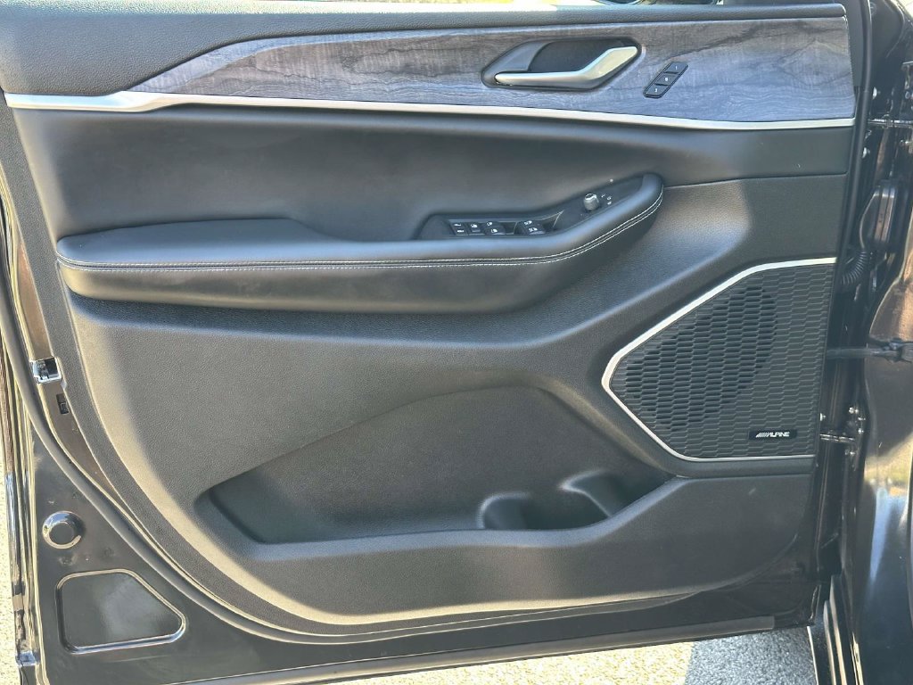 Used 2023 Jeep Grand Cherokee 4WD 4xe image 26