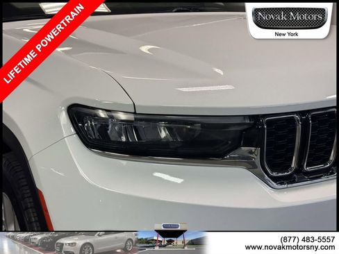 Used 2023 Jeep Grand Cherokee Limited w/ Luxury Tech Group II AWD/4WD image 2