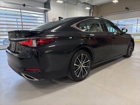 Used 2023 Lexus ES 350 w/ Premium Package image 7