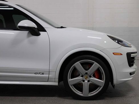 Used 2018 Porsche Cayenne GTS image 11