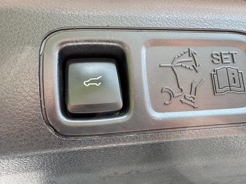 Used 2019 Ford Expedition Max Platinum AWD/4WD image 30
