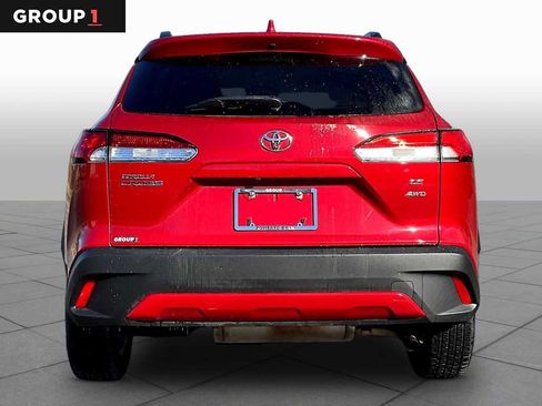 Used 2023 Toyota Corolla Cross LE w/ Moonroof Package image 5