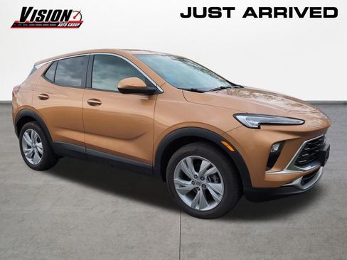 Used 2024 Buick Encore GX Preferred w/ Comfort Package FWD image 7