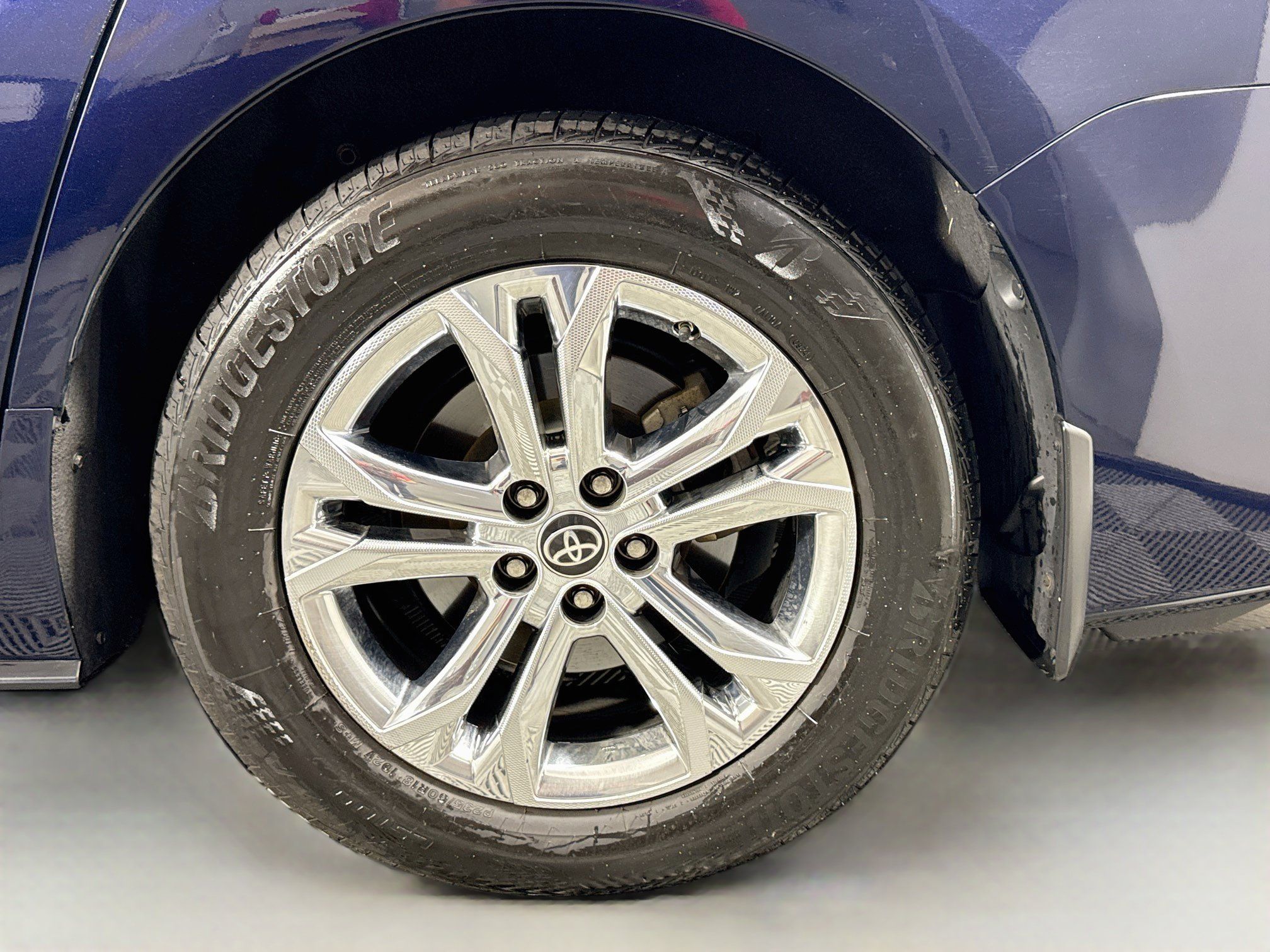 Used 2022 Toyota Sienna XSE w/ XSE Plus Package AWD/4WD image 32