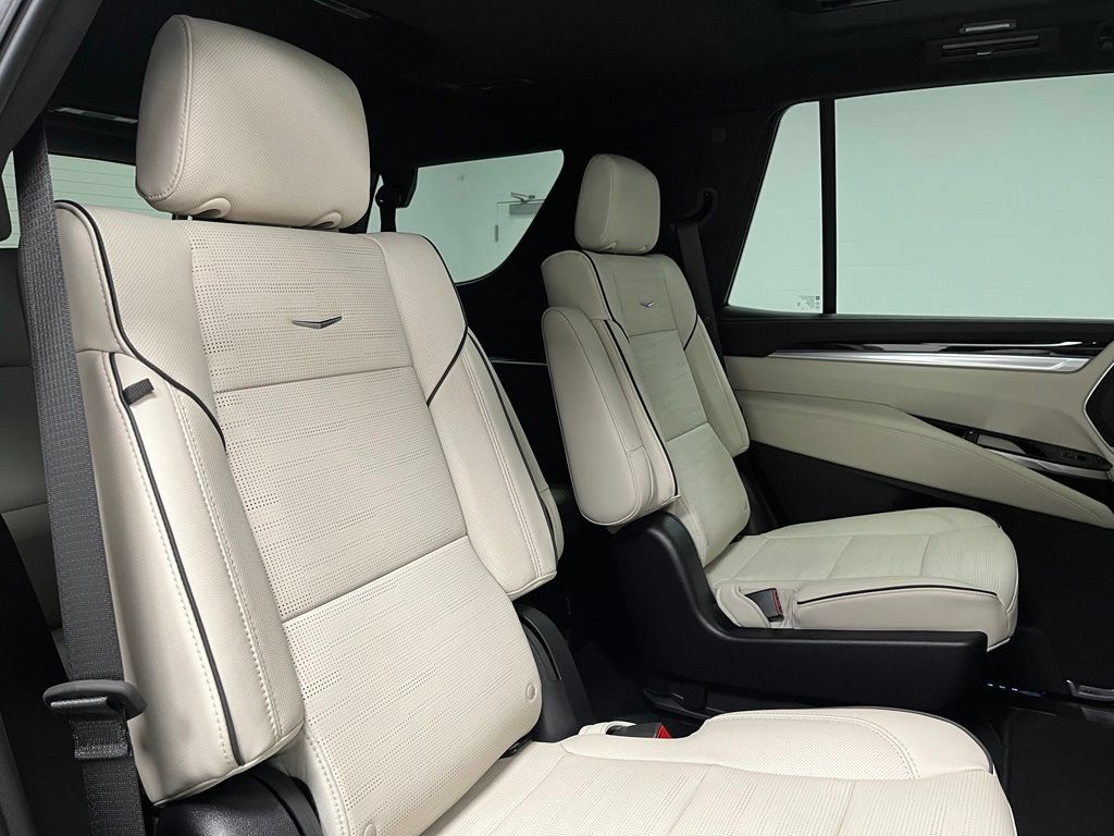 Used 2026 Cadillac Escalade Sport AWD/4WD image 51