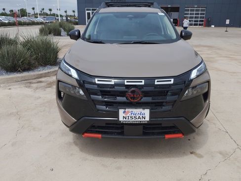 New 2026 Nissan Rogue SV AWD/4WD image 2