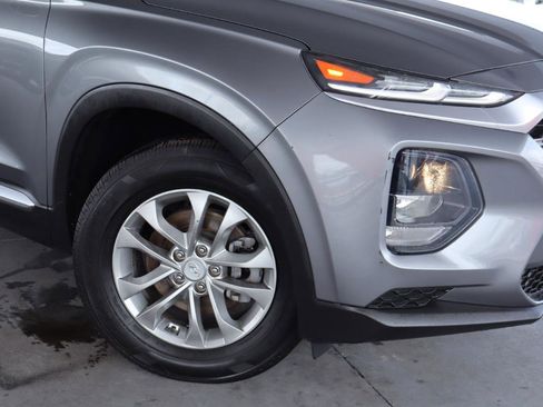 Used 2020 Hyundai Santa Fe SE image 4