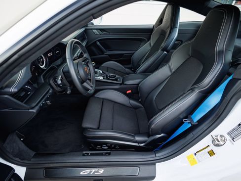 Used 2022 Porsche 911 GT3 RWD image 38