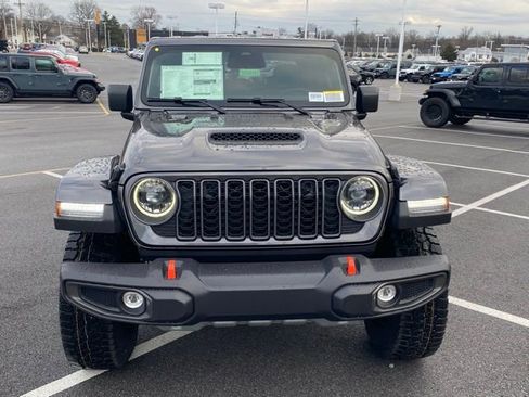 New 2026 Jeep Gladiator Mojave w/ Safety Group AWD/4WD image 10
