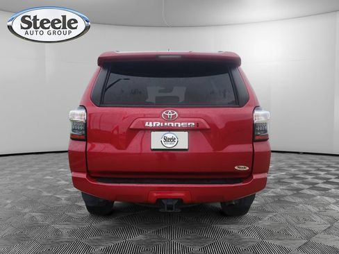 Used 2021 Toyota 4Runner SR5 Premium w/ Moonroof Package RWD image 15