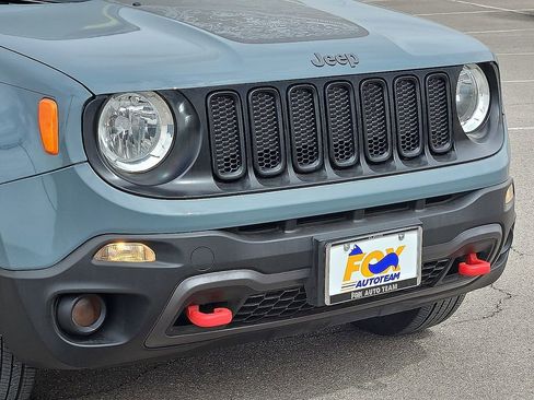 Used 2017 Jeep Renegade Trailhawk AWD/4WD image 7