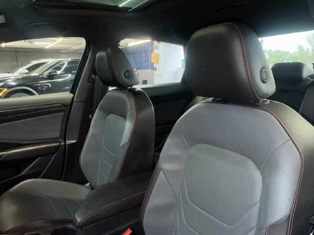 Certified 2025 Volkswagen Jetta GLI Autobahn FWD image 14