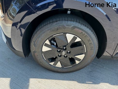 New 2026 Kia Carnival LXS image 8