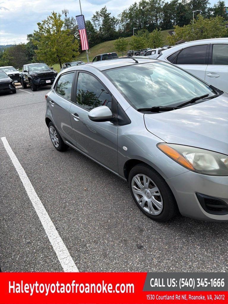 Used 2013 MAZDA MAZDA2 Sport FWD image 1
