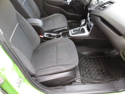 Used 2014 Ford Fiesta SE FWD image 6