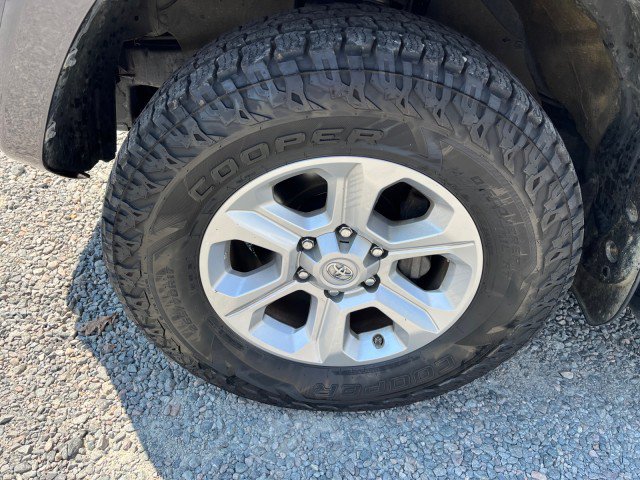 Used 2021 Toyota 4Runner SR5 Premium w/ Moonroof Package AWD/4WD image 11