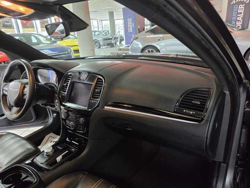 Used 2023 Chrysler 300 S RWD image 17