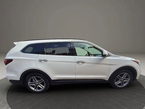 Used 2017 Hyundai Santa Fe Limited w/ Cargo Package image 4