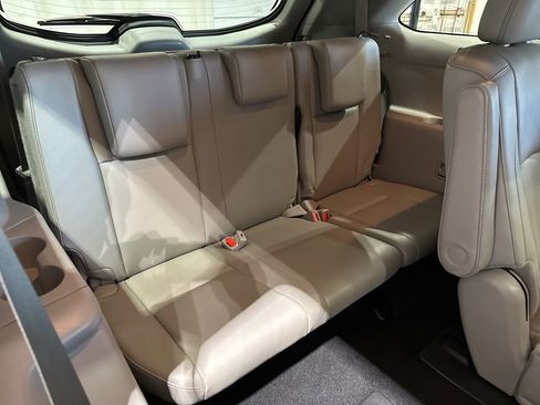 Used 2019 Toyota Highlander XLE image 21