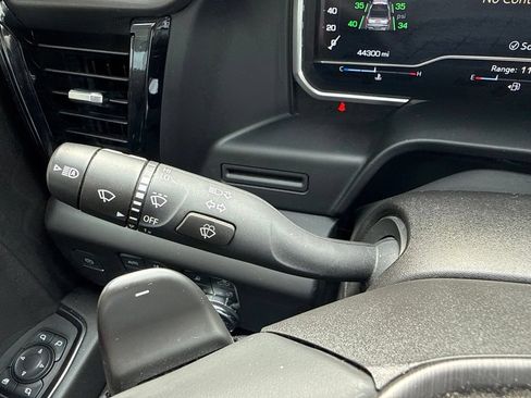 Certified 2024 GMC Sierra 1500 AT4 w/ AT4 Premium Package AWD/4WD image 24