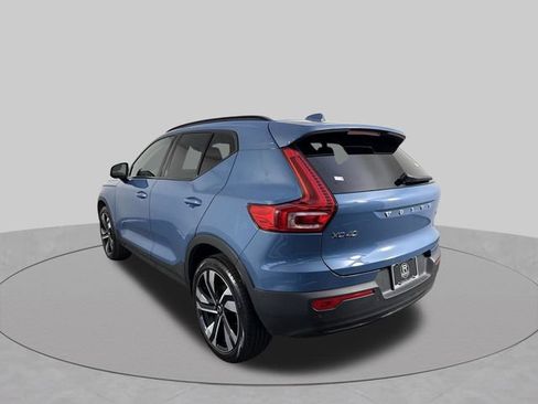 Used 2024 Volvo XC40 B5 Plus w/ Protection Package Premier AWD/4WD image 32