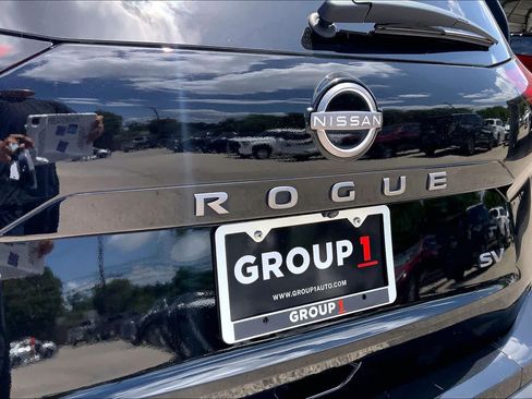 Used 2024 Nissan Rogue SV FWD image 30