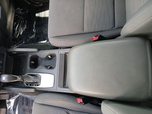Used 2022 Nissan Frontier S w/ Technology Package AWD/4WD image 23