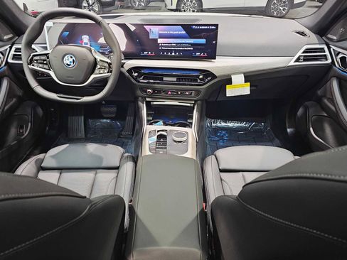 New 2025 BMW i4 xDrive40i image 10