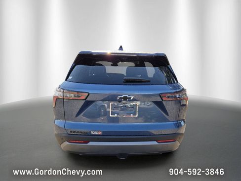 New 2026 Chevrolet Equinox LT w/ Safety and Technology Package FWD image 5