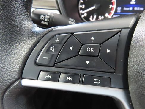 Used 2025 Nissan Altima 2.5 SV FWD image 22