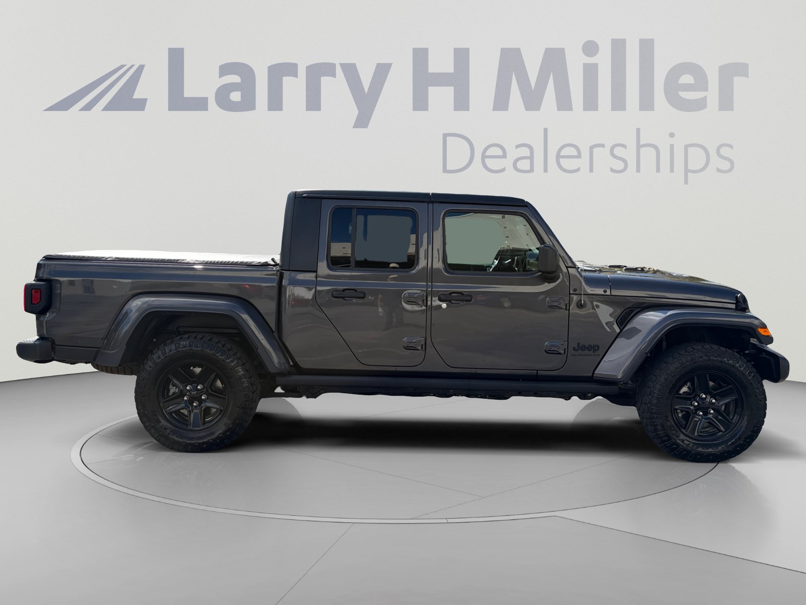 Used 2021 Jeep Gladiator Sport AWD/4WD image 6