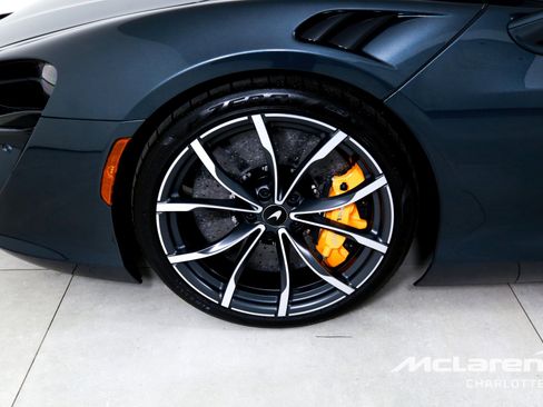 Used 2023 McLaren Artura RWD image 25