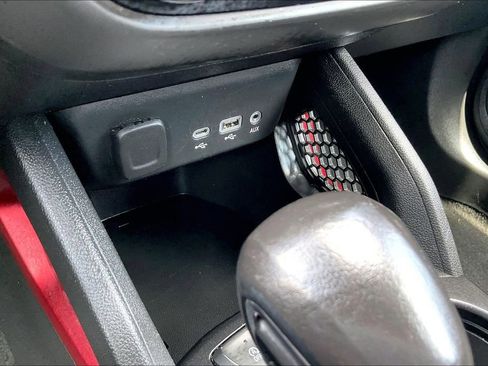 Used 2021 Chevrolet TrailBlazer RS AWD/4WD image 25