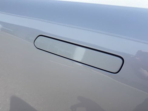 Used 2025 Chevrolet Equinox EV RS AWD/4WD image 46