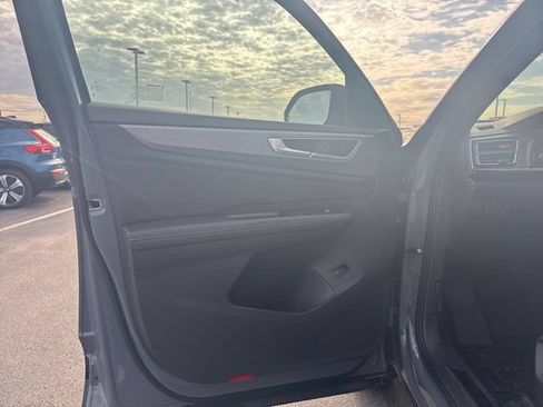 New 2026 Volkswagen Atlas Cross Sport SE AWD/4WD image 16