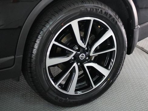 Used 2018 Nissan Rogue SL AWD/4WD image 60