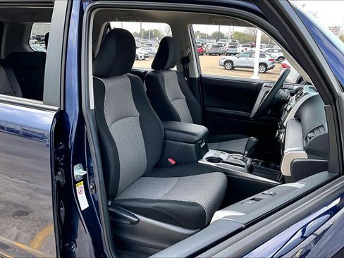 Used 2019 Toyota 4Runner SR5 image 9