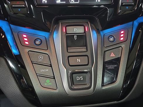 Used 2024 Honda Odyssey Touring image 32